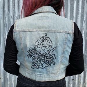 HAND EMBROIDERED DENIM VEST SIZE SMALL